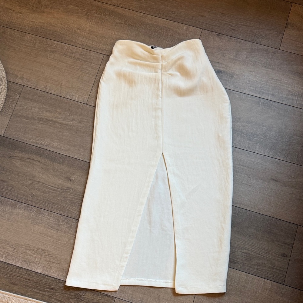Zara Cream Maxi Skirt with Front Slit